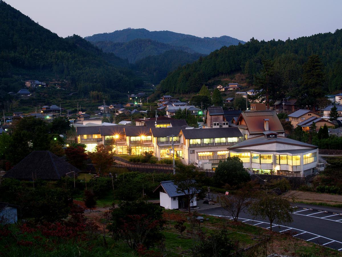 Kamiyama Onsen Hotel Shikinosato & Iyashinoyu Токушима Екстериор снимка