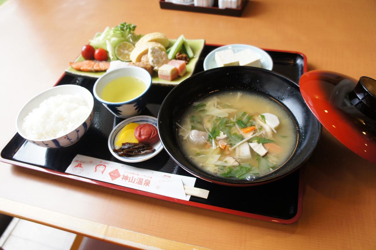 Kamiyama Onsen Hotel Shikinosato & Iyashinoyu Токушима Екстериор снимка